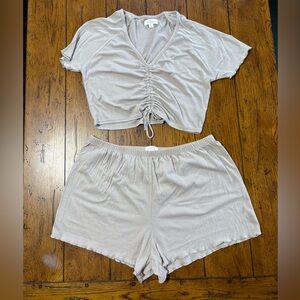 Colsie Cream Ruched Lounge Set